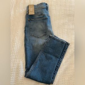 Brand new Madewell 10” High Rise Skinny Crop in 26P